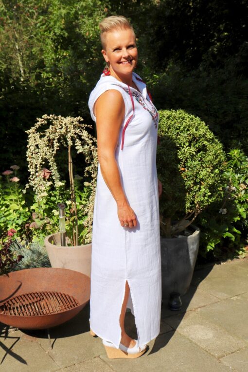 White maxi dress in 2 thin cotton layers. Caftan style with a hood, embroidery and slits