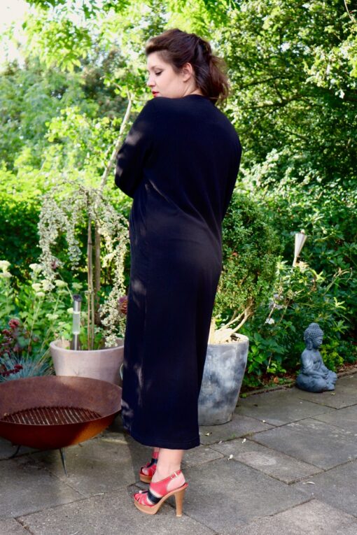 Black caftan from behind. Soft natural cotton with embroidery