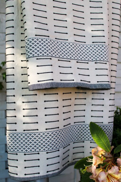 Organic Aegean towel set in natural color with patterns